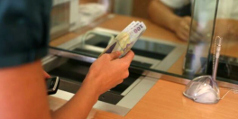 Aberatia sistemului bancar: politicienii, suspecti pe viata. Patania fostului ministru