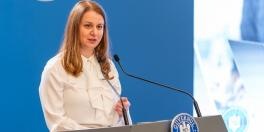 CRESC SALARIILE PENTRU DIRECTORII DIN INVATAMANT – Ministerul Educatiei prezinta noile grile cu majorari: “Cresterea bruta medie totala va fi de peste 36%, din care cresterea bruta medie in luna ianuarie va fi de 30%” (Proiectul)