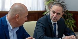 Deficitul bugetar a scazut dupa ce Guvernul Bolojan a marit taxele. Executivul se lauda, romanii o duc mai greu (Document)