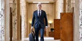 Legea salarizarii unitare: ministrul Muncii va incasa in plus 2.500 lei. Sporurile se limiteaza la  20% din salariul de baza (Document)