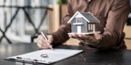 SEMNE RELE PE PIATA IMOBILIARA – Avertisment oficial: nivelurile de indatorare din sectorul imobiliar sunt ridicate (Analiza)