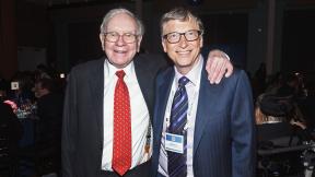 BOGATII PLANETEI AU DEVENIT SI MAI BOGATI – Averile celor mai instariti oameni din lume au crescut in timpul pandemiei cu un total de 565 miliarde dolari. Surpriza in cazul lui Bill Gates si Warren Buffett