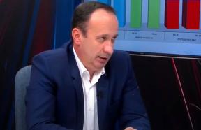 CITU SE LAUDA CU INVESTITII NEPRODUCTIVE – Economistul Adrian Caciu: “Cel mai socialist ministru de finante pe care l-a avut Romania in ultimii 30 de ani critica socialistii in timp ce risipeste resursele financiare pe 'cheltuieli' neproductive”