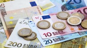 CURSUL EURO – Moneda europeana scade. Cotatia de miercuri