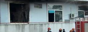 MARTURIA PACIENTULUI CARE  A ANUNTAT LA 112 INCENDIUL DE LA MATEI BALS – Barbatul a sarit pe geam:” Au facut explozie”
