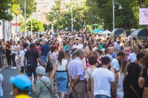 PROMENADA URBANA IN CENTRUL CAPITALEI – Masinile interzise, liber la plimbare. Se organizeaza concerte si activitati sportive