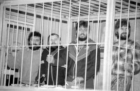 RECUNOSTINTA PENTRU GRUPUL ILASCU – Presedintele Klaus Iohannis a promulgat legea prin care Ilie Ilascu si colegii sai detinuti de regimul separatist din Transnistria vor primi fiecare o indemnizatie lunara de 700 de lei pentru fiecare an petrecut in dete