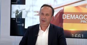 SUVEICA INVESTITIONALA – Economistul Adrian Caciu atrage atentia: “65% din valoarea investitiilor publice se bazeaza pe importuri, adica banii Romaniei se exporta prin suveica investitionala”