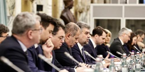 18.000 LEI PE LUNA PENTRU DEMNITARI – Guvernul a stabilit sumele alocate pentru locuinta de serviciu, cheltuielile de cazare si deplasare ale prefectilor si subprefectilor (Hotararea)