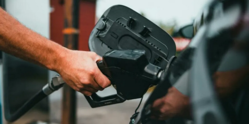 Acciza la motorină va fi redusă cu 20%. Ce înseamnă pentru șoferi: 68 de bani economisiți la fiecare litru, 34 lei la un plin de 50 de litri