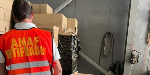 ANAF SE INARMEAZA – Comisarii antifrauda vor purta arme in timpul controalelor: “Personalul Agentiei din cadrul Directiei generale antifrauda fiscala poarta, in timpul serviciului, uniforma, insemne distinctive, ecusoane si, dupa caz, armament si alte mijloace tehnice utilizate ca mijloc individual de aparare, protectie si comunicare” (Document)