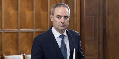 Angajatii Ministerului de Finante, pusi sa dea cu subsemnatul. Vor  trebui sa raporteze zilnic, in scris, ce au facut