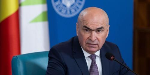 Avertisment pentru Bolojan: inflatia va ajunge la peste 15% daca se va elimina plafonarea adaosului comercial la alimentele de baza