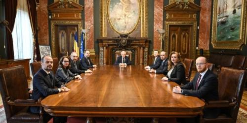 Balanțul sumbru la 7 luni: datoria externă a crescut, deficitul balanței de plăți s-a adâncit. Investițiile nerezidenților, de peste patru ori mai mici