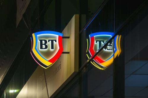 BANCA TRANSILVANIA, AMENDATA  CU 100.000 euro - Un angajat a fotografiat inscrisul si l-a distribuit pe WhatsApp