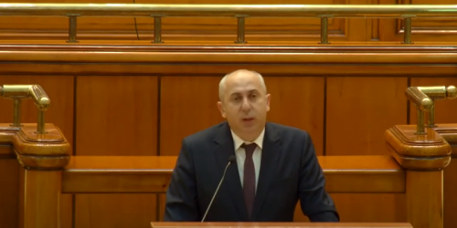 CASE PENTRU ANGAJATII INSTITUTIILOR DE FORTA – Politistii, militarii si angajatii SRI ar putea cumpara locuintele de serviciu. Achizitia se poate face si in rate, cu o dobanda anuala de 5% (Document)