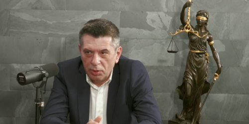 Fostul procuror Mihai Betelie, fondatorul Rompatent Design SRL, avertizeaza asupra riscurilor neprotejarii marcilor de catre oamenii de afaceri: "Sa verifice riguros denumirea marcii, sa apeleze la un specialist si s-o inregistreze corect."