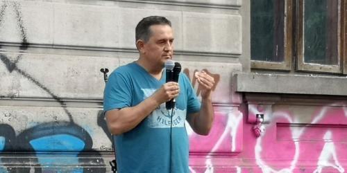 GUVERNUL DESCURAJEAZA NATALITATEA – Avocatul Gheorghe Piperea acuza: „Indemnizatia de maternitate pentru femeile care realizeaza venituri din activitati independente sau nu realizeaza deloc a fost taiata cu 75%... Austeritatea fiscala nu e pentru corporatii, ci numai pentru clasa de mijloc si amarasteni”