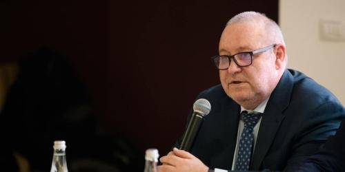 Lege pentru antreprenori: “Se reduc cheltuielile si se degreveaza autoritatile locale si serviciile de urbanism” (Proiectul)