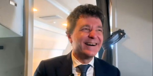 Nicuşor recunoaşte: s-a ales praful