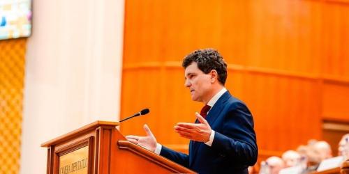 Nicusor Dan a promulgat Legea austeritatii. TVA creste la 21% de la 1 august, CASS pentru pensiile de peste 3.000 lei. Cititi toate masurile (Document)