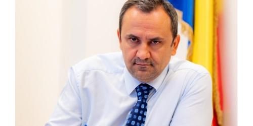 Prejudiciu de peste 12 milioane lei adus bugetului de stat: „Majoritatea sumelor au fost retrase prin peste 6.600 de operațiuni succesive. Retragerile în numerar au fost efectuate, de regulă, în tranșe de 4.000 de lei”