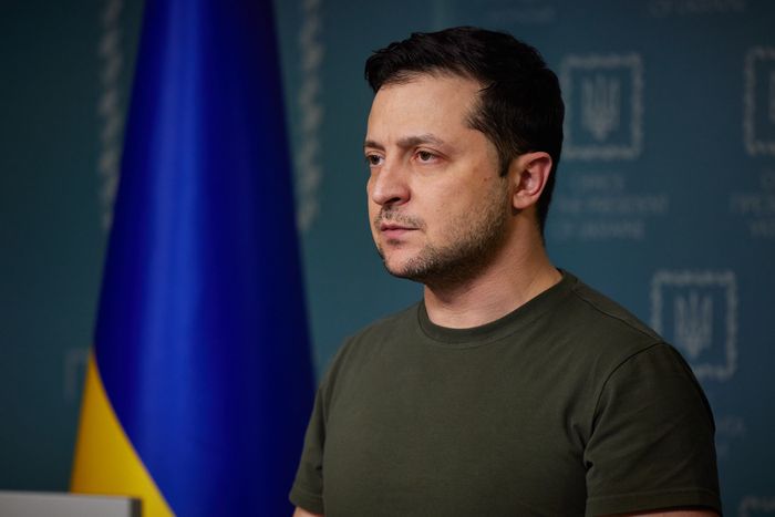 ADERAREA UCRAINEI LA UE – Decizia a 8 state din Uniune dupa ce presedintele Zelensky a semnat cererea