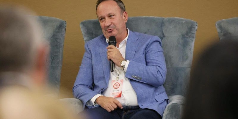 Avertismentul fostului ministru al Investițiilor, deputatul Adrian Câciu: „Programul Mureșan aruncă în aer țintele de deficit asumate de România”