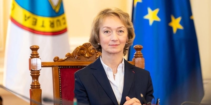 Curtea Constitutionala il tranteste pe Bolojan. Legea care prevede ca romanii sa scoata doar 30% din ce au cotizat la pensie in timpul vietii, declarata neconstitutionala