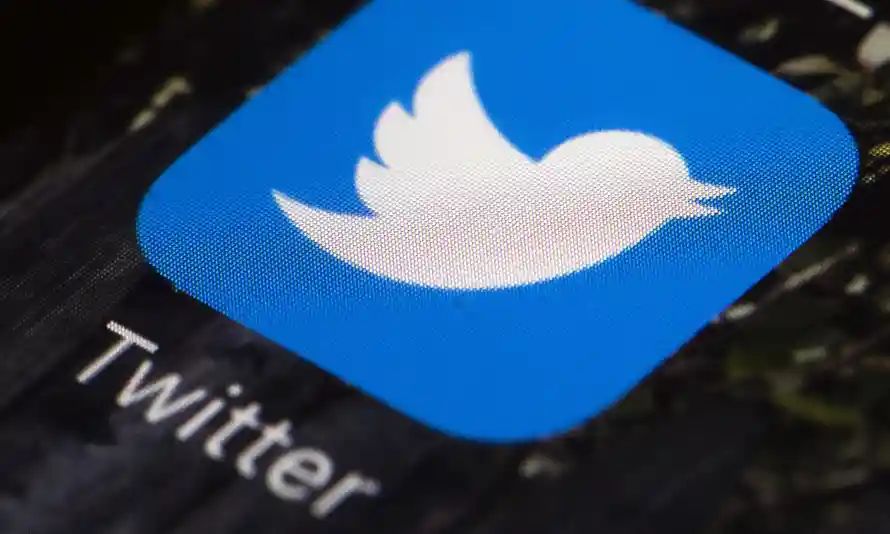 IPOCRIZIE MAXIMA – Twitter, acuzat de cenzurarea conservatorilor, dar nu si a pornografiei infantile