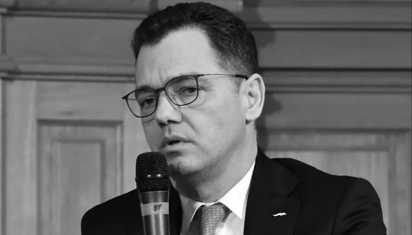 Ludovic Orban si carciuma