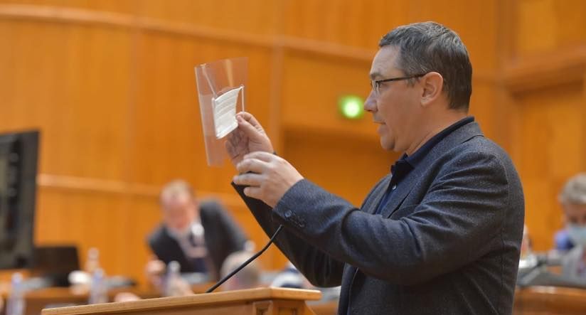 PONTA IESE LA PROTEST – Fostul premier denunta intentia Guvernului de prelungire a starii de alerta: 