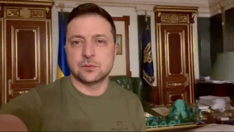 PRESEDINTELE UCRAINEI A ANUNTAT UNDE SE AFLA – Zelensky s-a filmat cu telefonul mobil: 