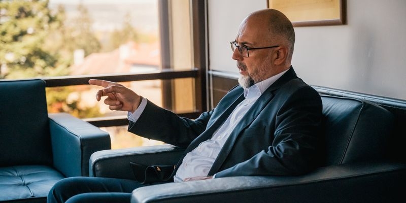 MANDAT DE CINCI ANI PENTRU ALESII LOCALI – Proiect de lege pentru cresterea duratei mandatelor pentru primari, viceprimari, consilieri locali, presedintii si vicepresedintii consiliilor judetene: “Un mandat mai mare confera stabilitate” (Proiectul)